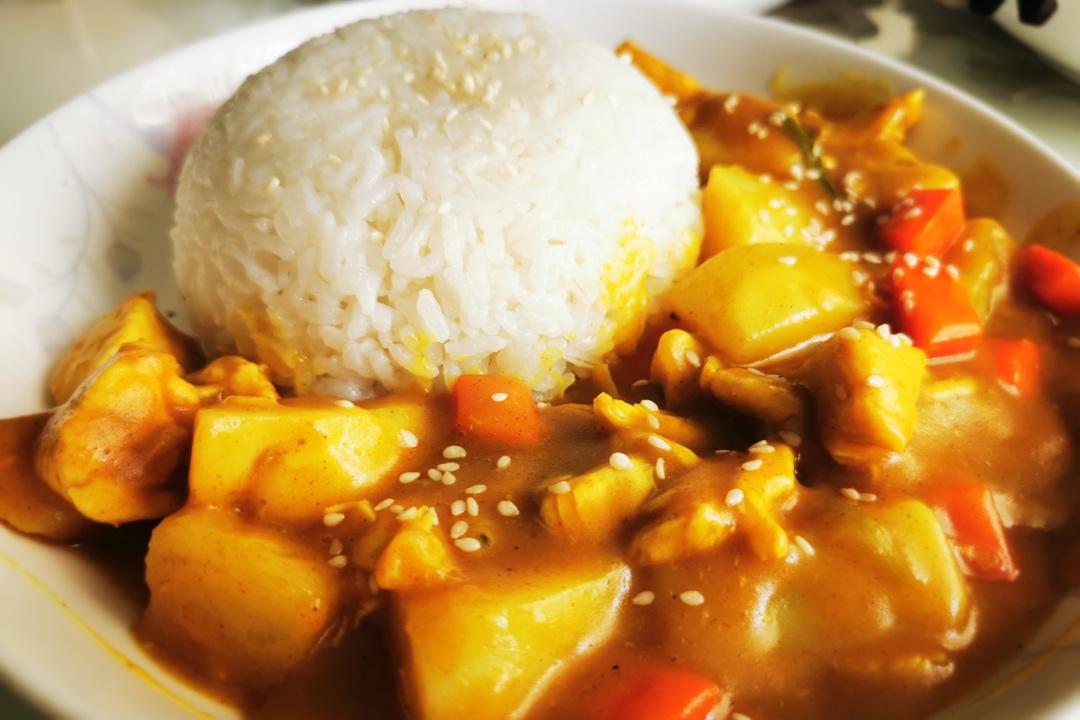咖喱鸡肉饭