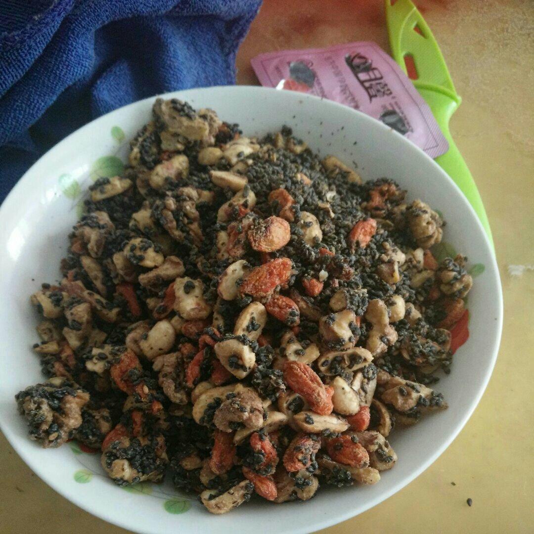 枸杞核桃花生黑芝麻片