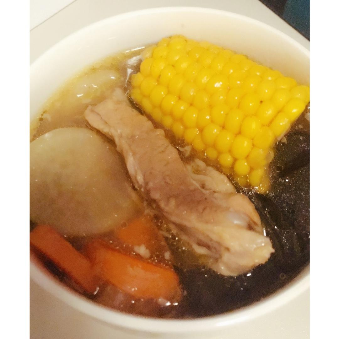 海带萝卜排骨汤