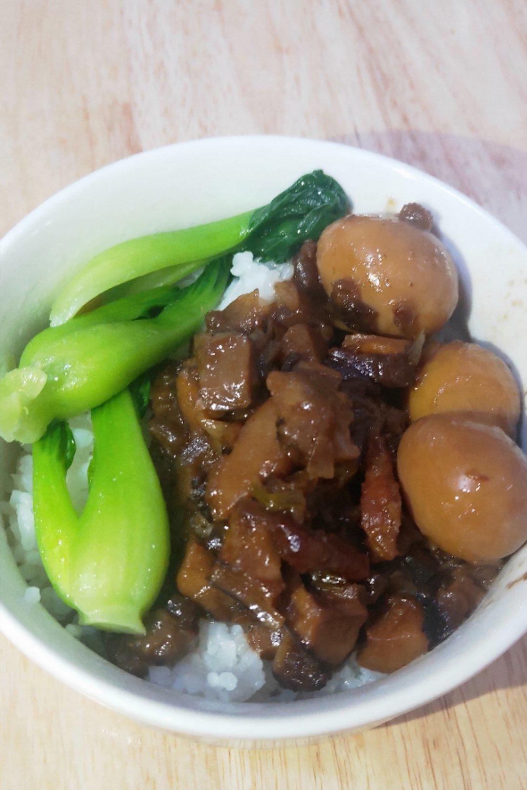 洋葱酥卤肉饭