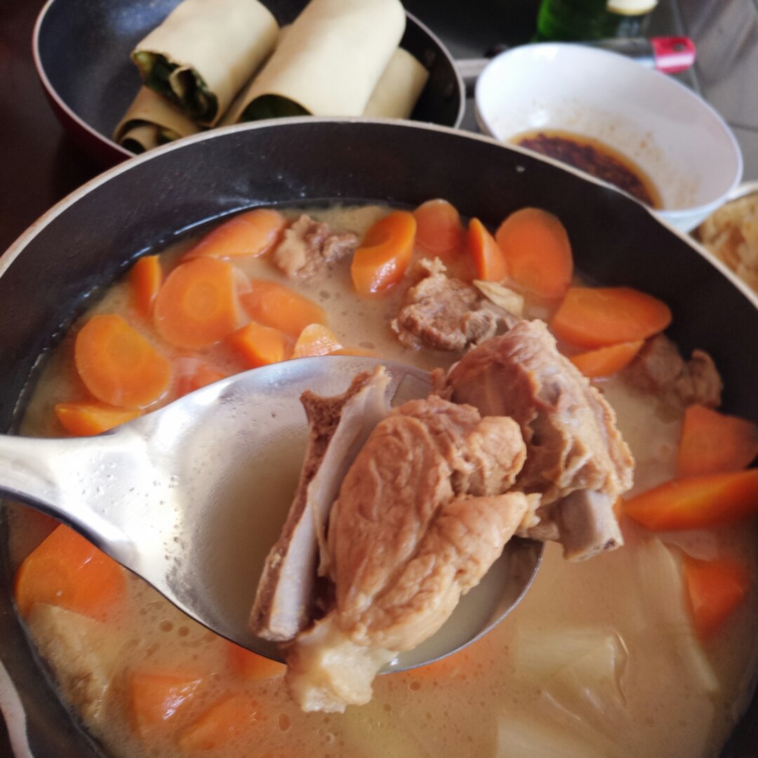 胡萝卜排骨汤