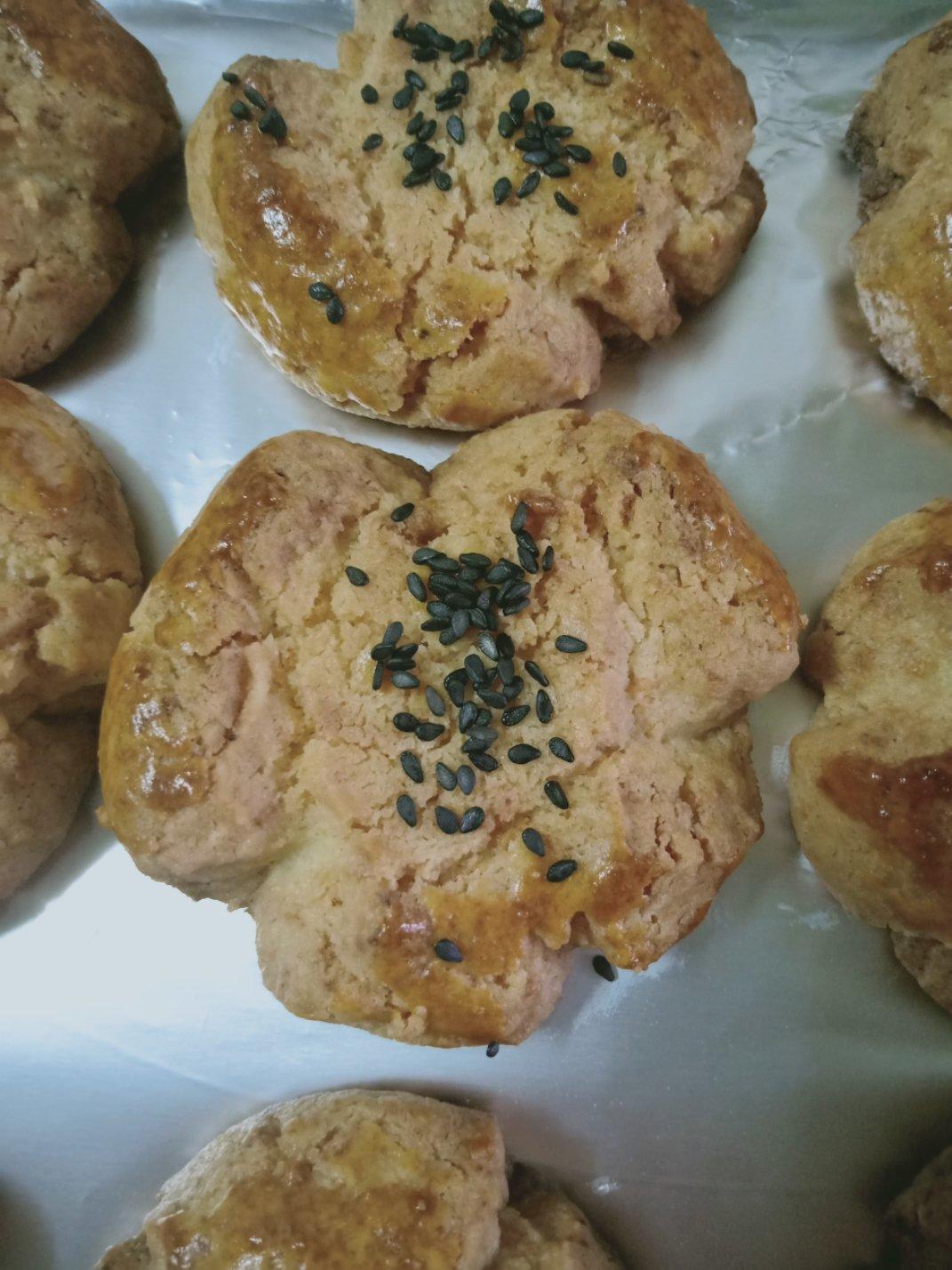 轻轻一按就碎掉的原味桃酥（不输猪油版）