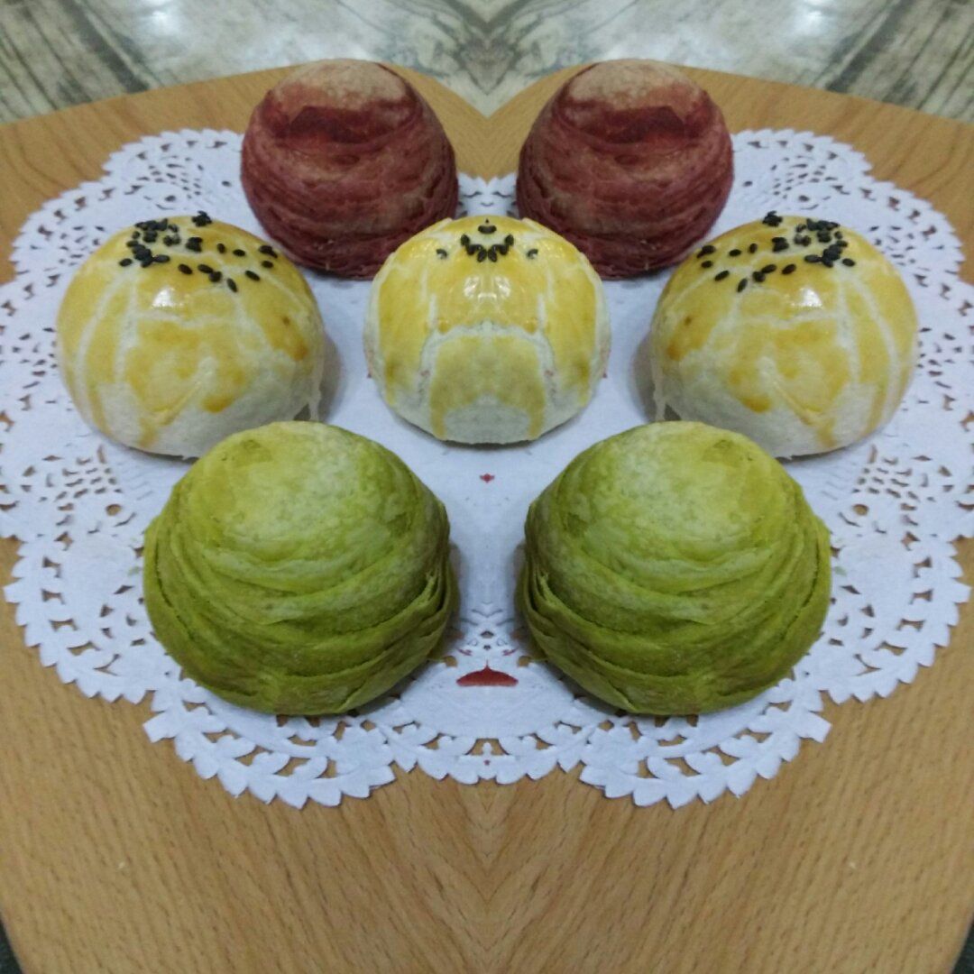 蛋黄酥~紫薯、抹茶、原味~花好月圆，中秋快乐~内附一次做六色蛋黄酥方法~