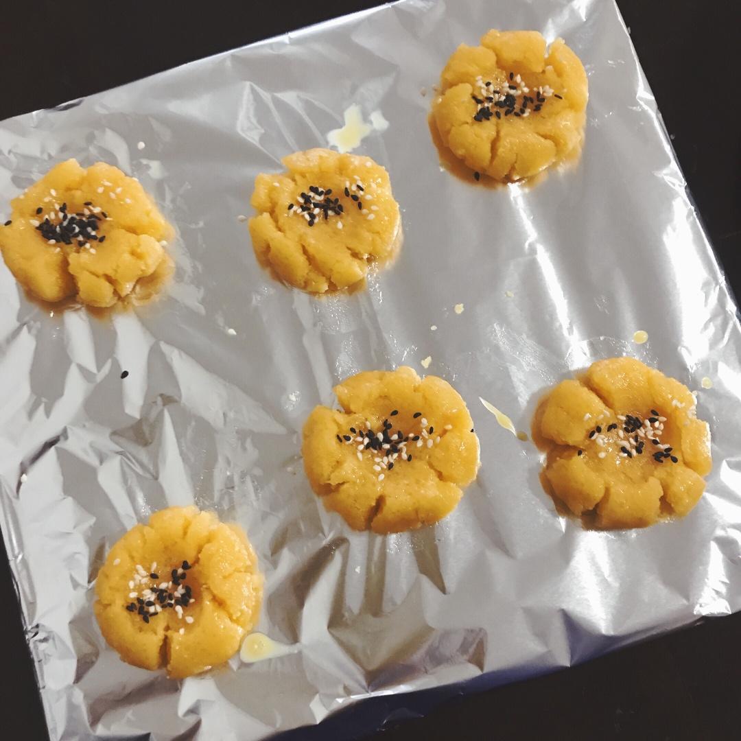 轻轻一按就碎掉的原味桃酥（不输猪油版）