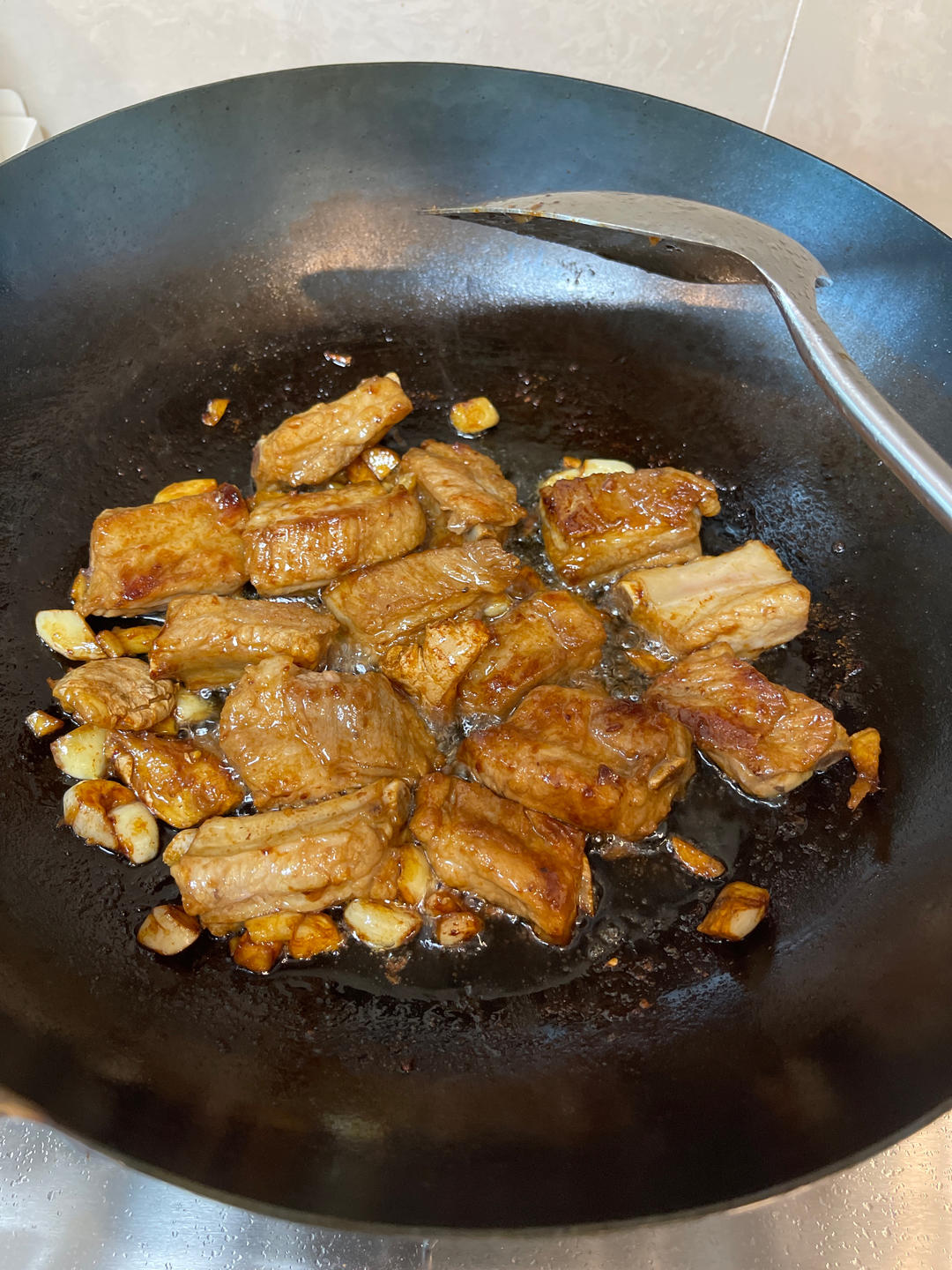 香酥排骨蒸土豆