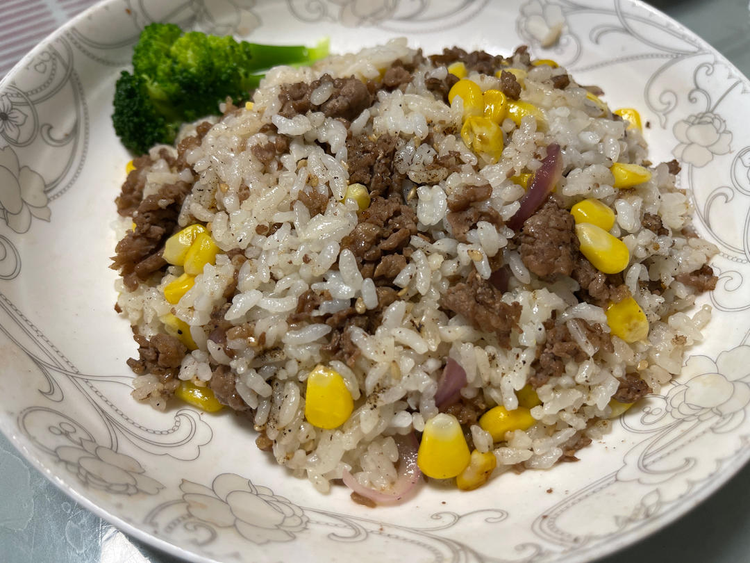 黑胡椒厨房的黑胡椒牛肉饭（简单家庭再现）
