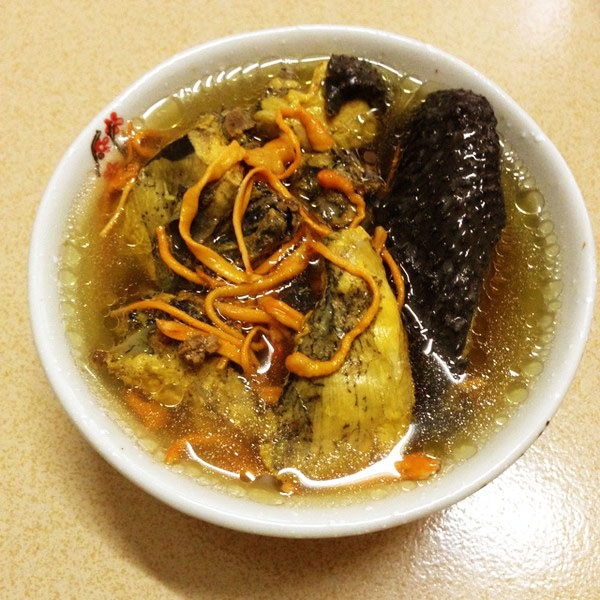 虫草花乌鸡汤
