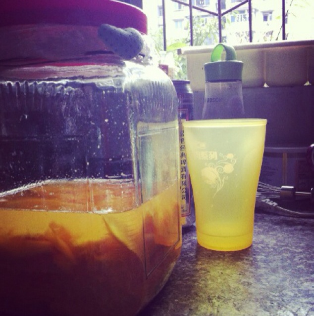 贫民窟自制芒果酒