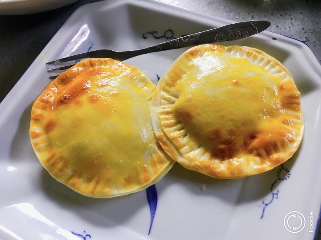 一个苹果两张饺子皮就能做出来香甜酥脆的小甜品