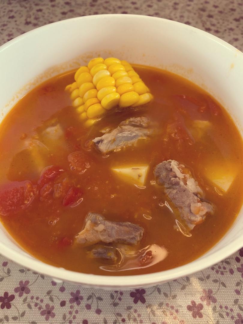 番茄土豆玉米排骨汤