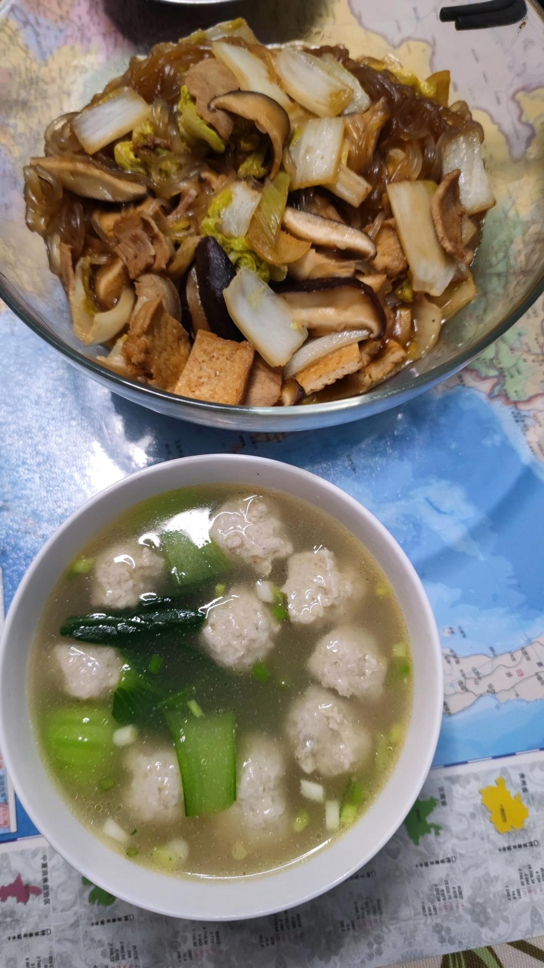 生汆丸子三鲜汤