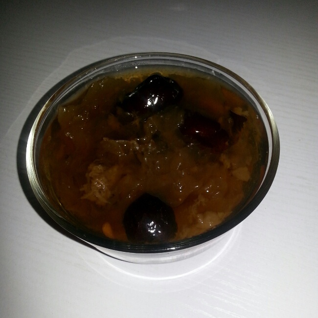 银耳红枣枸杞甜汤