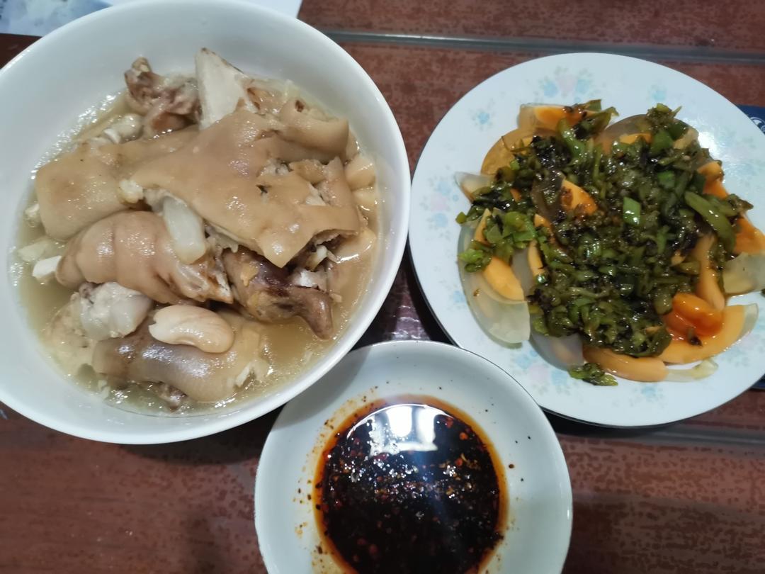 老妈蹄花汤