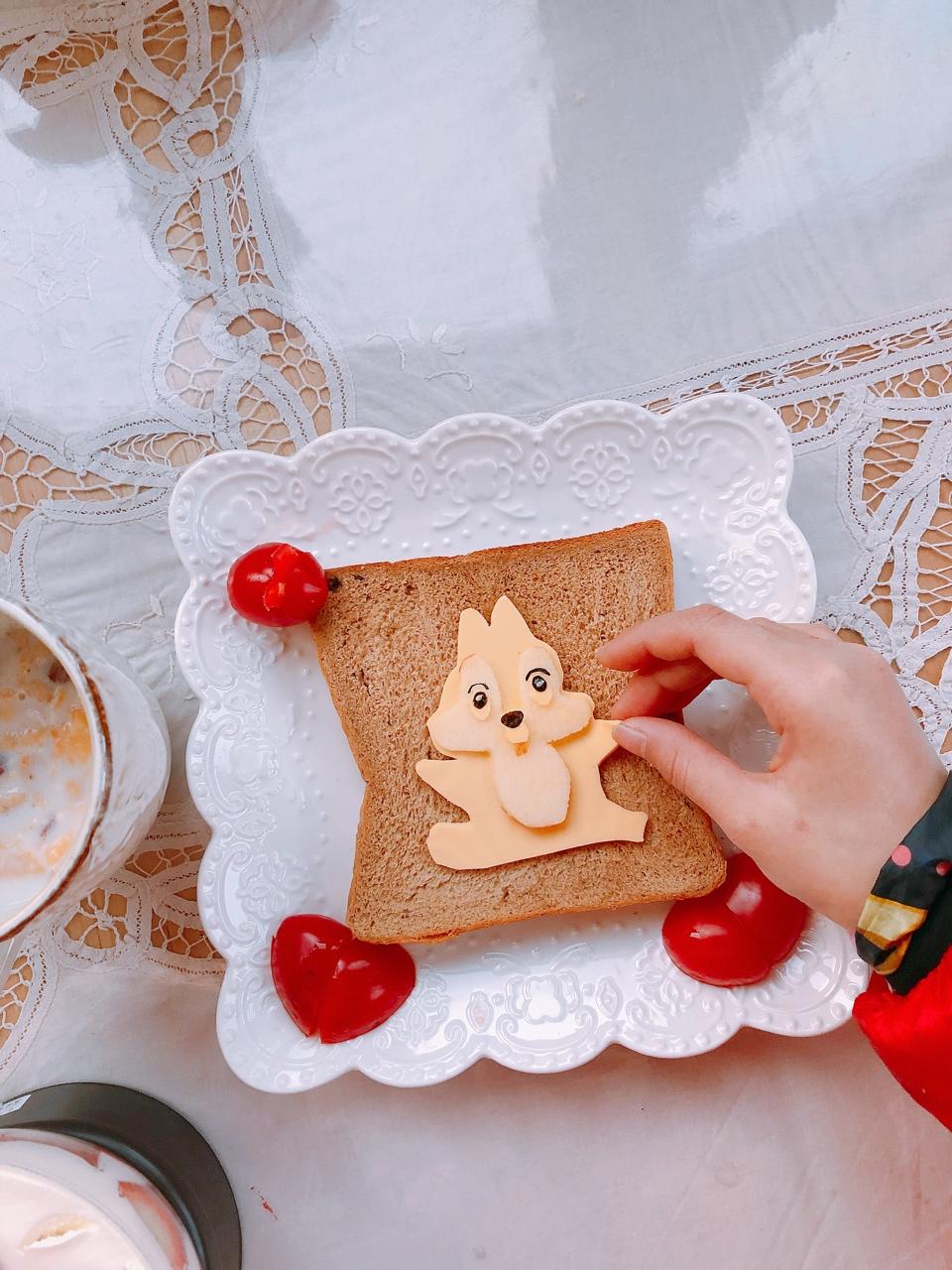 卡通早餐吐司