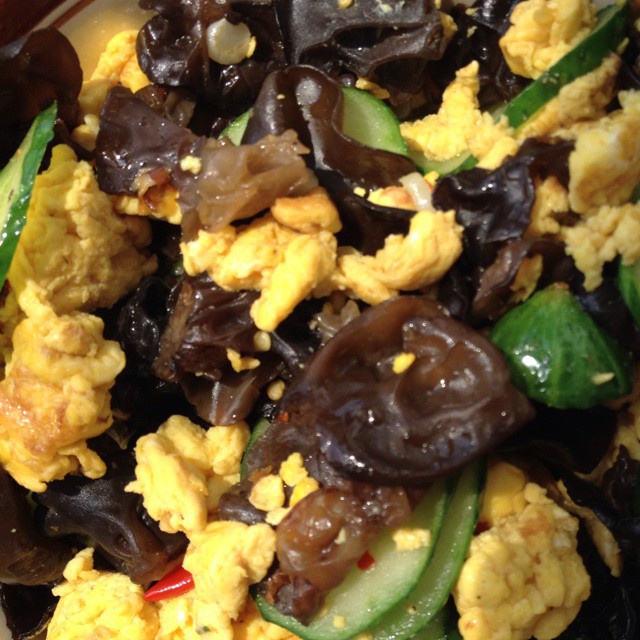 黄瓜木耳炒鸡蛋