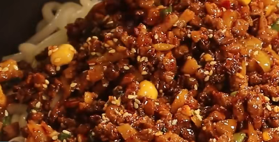 榨菜炸酱用于拌面的做法