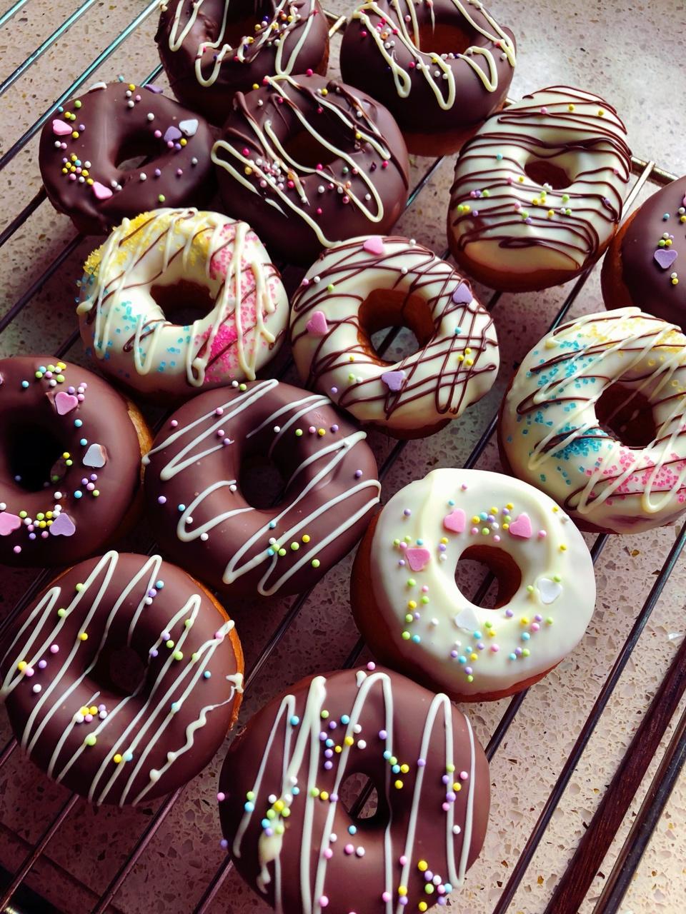 琮琮韬韬做的甜甜圈donut