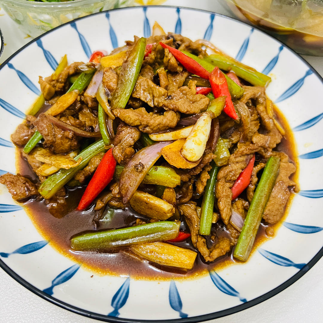 ㊙️家常菜‼️芹菜小炒牛肉‼️牛肉超级嫩滑哟