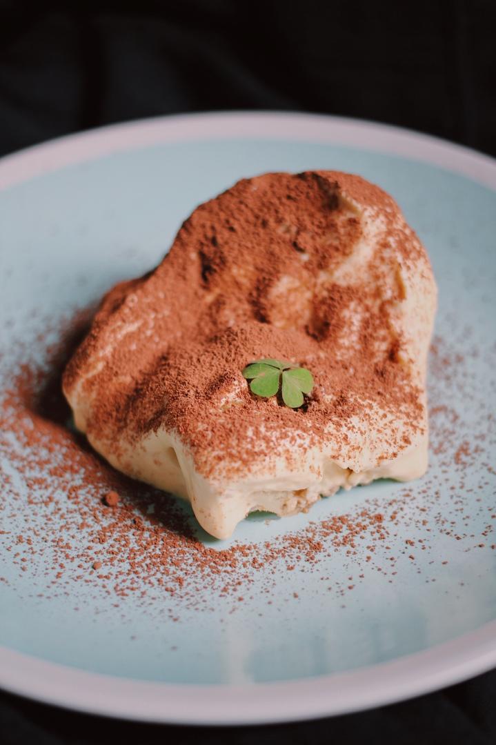 在欧洲学会的经典版提拉米苏