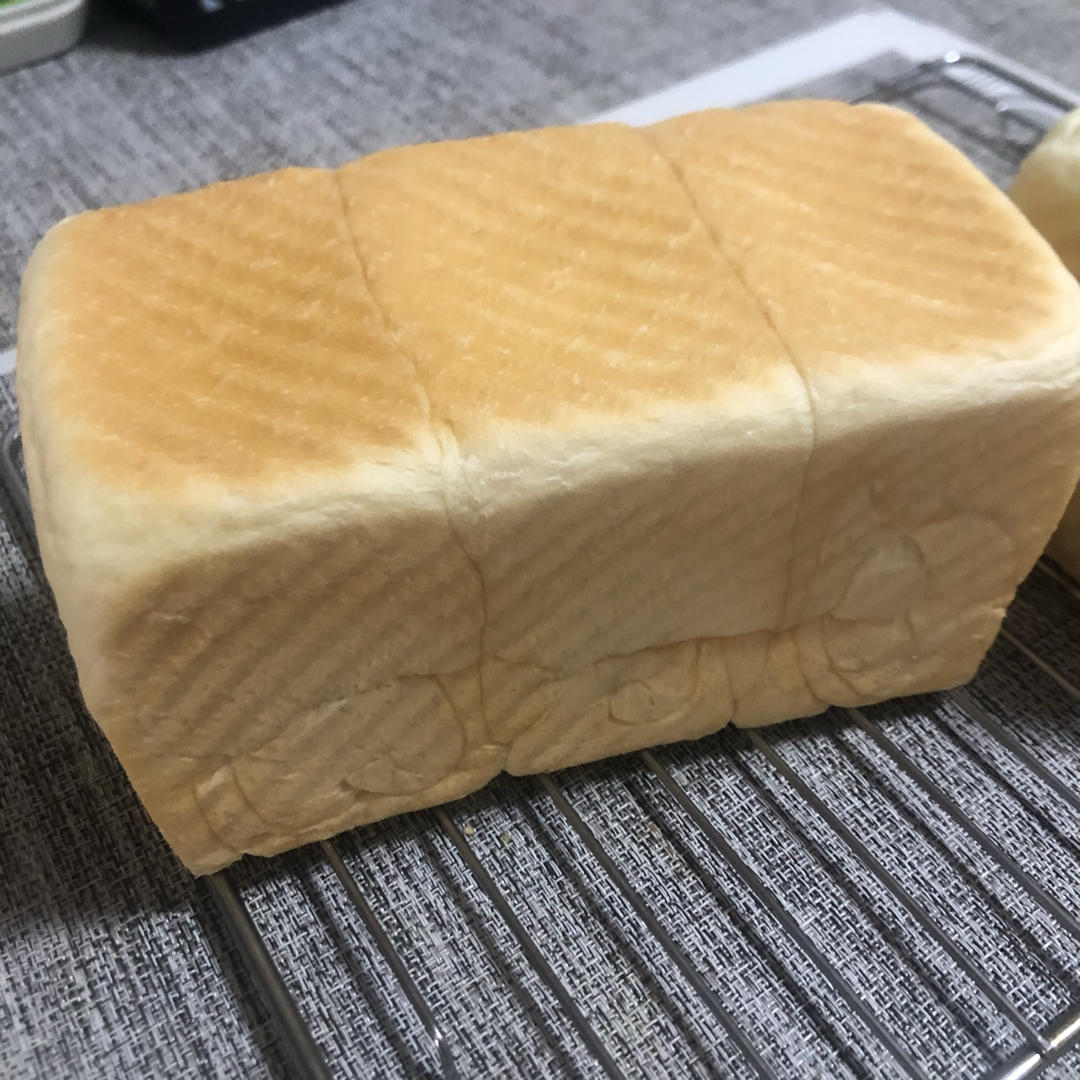 软到拿不起来的生吐司