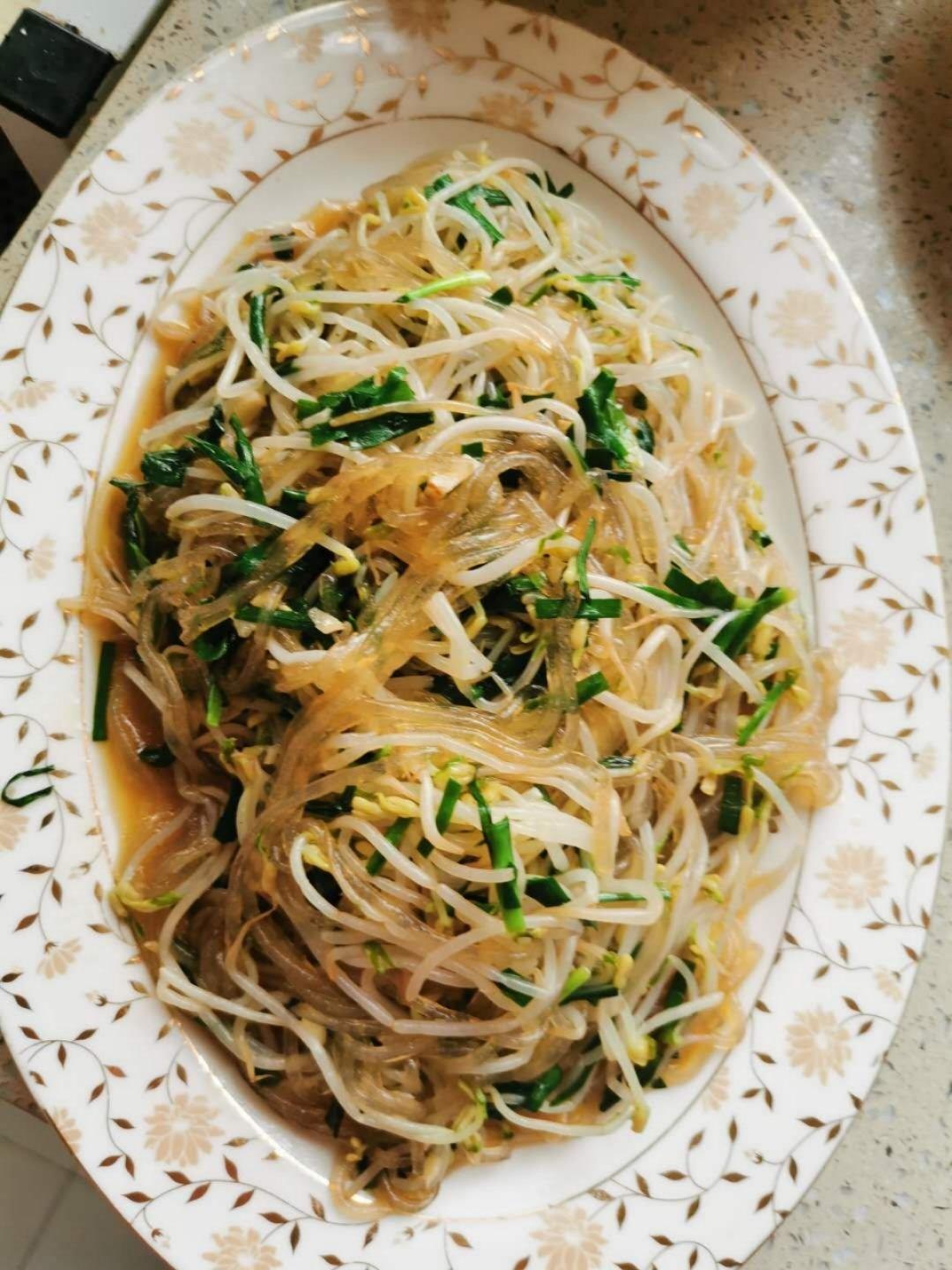 绿豆芽韭菜炒粉条