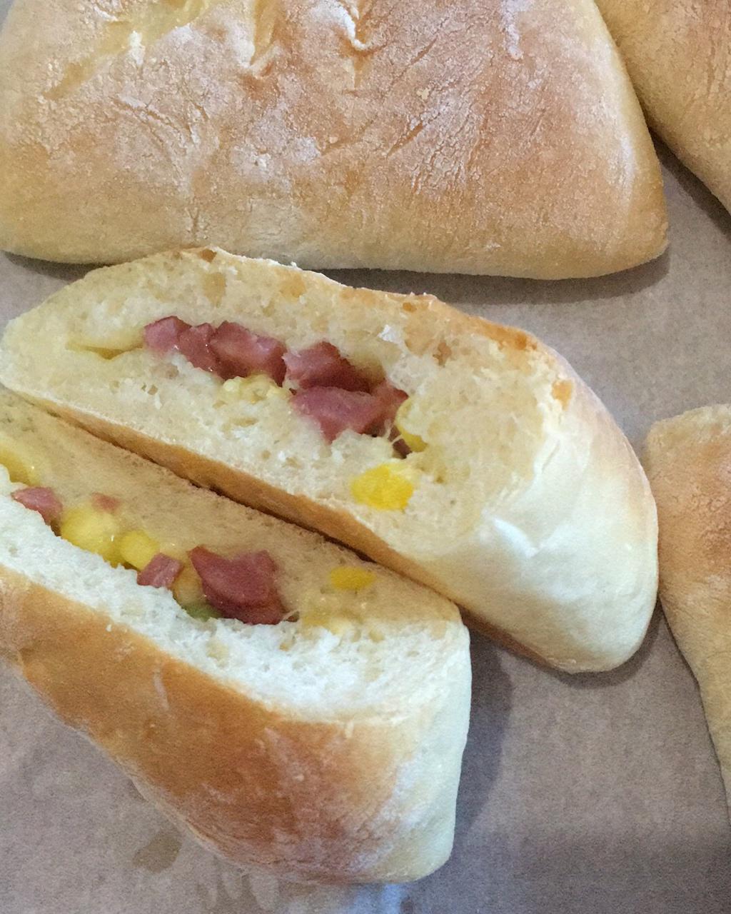 咸香的玉米毛豆软欧包