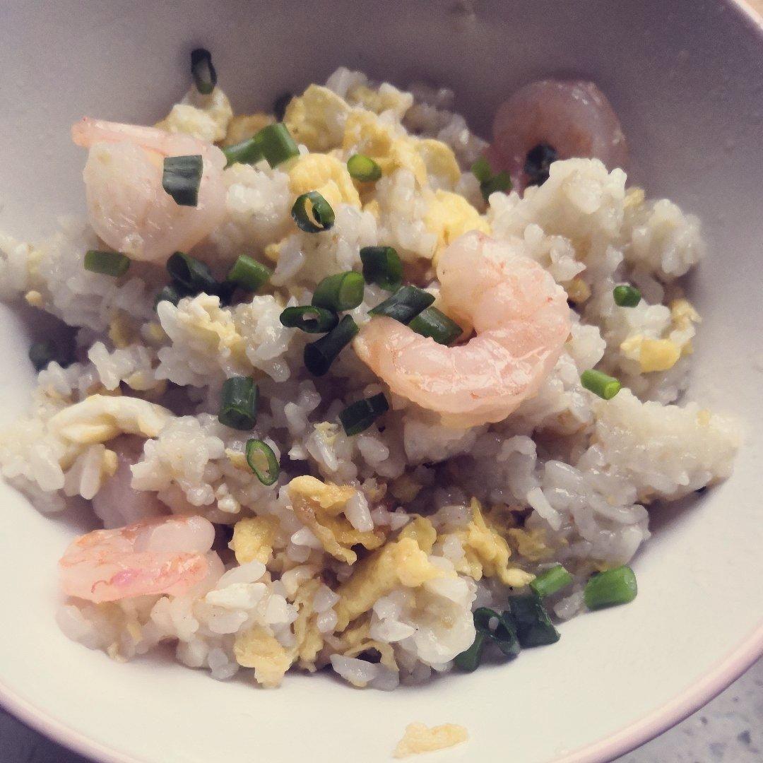 虾仁蛋炒饭