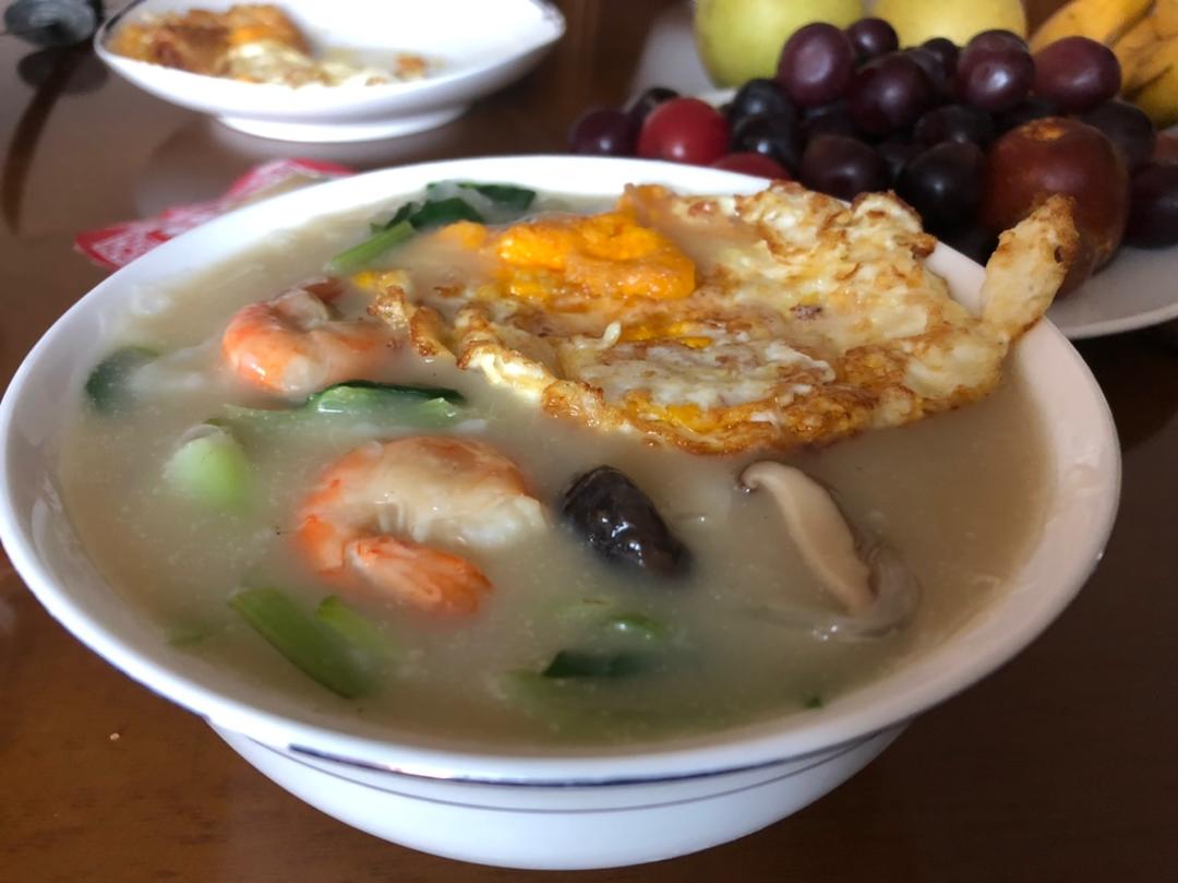 淡淡的忧香做的简单好吃的麦虾面面疙瘩