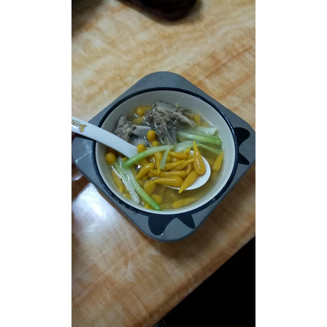 大儿童餐蔬菜面鱼儿