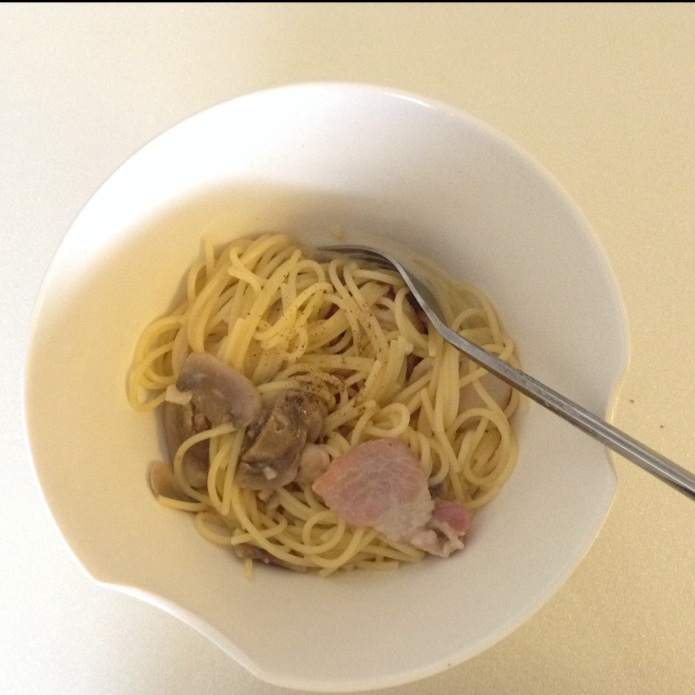 白蘑菇奶油培根意面