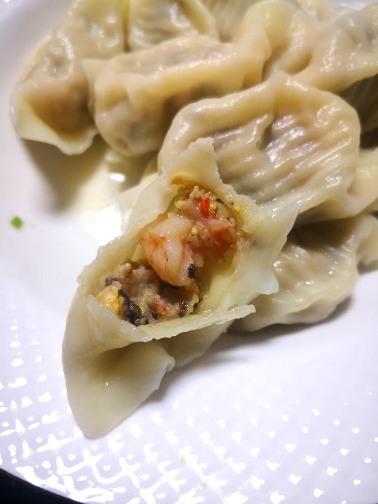 荸荠虾仁饺子！又鲜又美味！