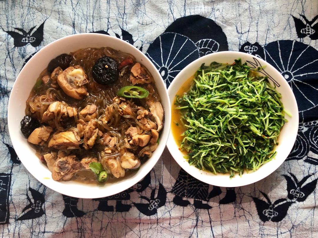 小鸡炖蘑菇