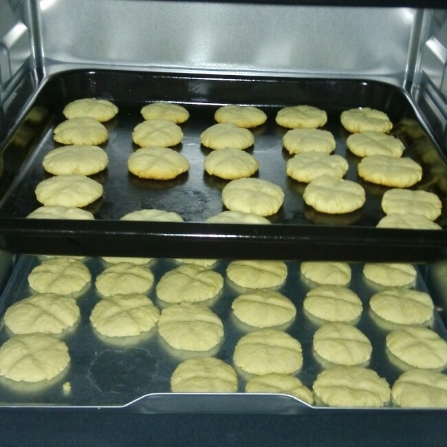 牛奶饼干