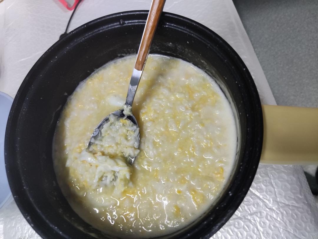 酒酿（醪糟）煮鸡蛋，早餐、夜宵都好吃