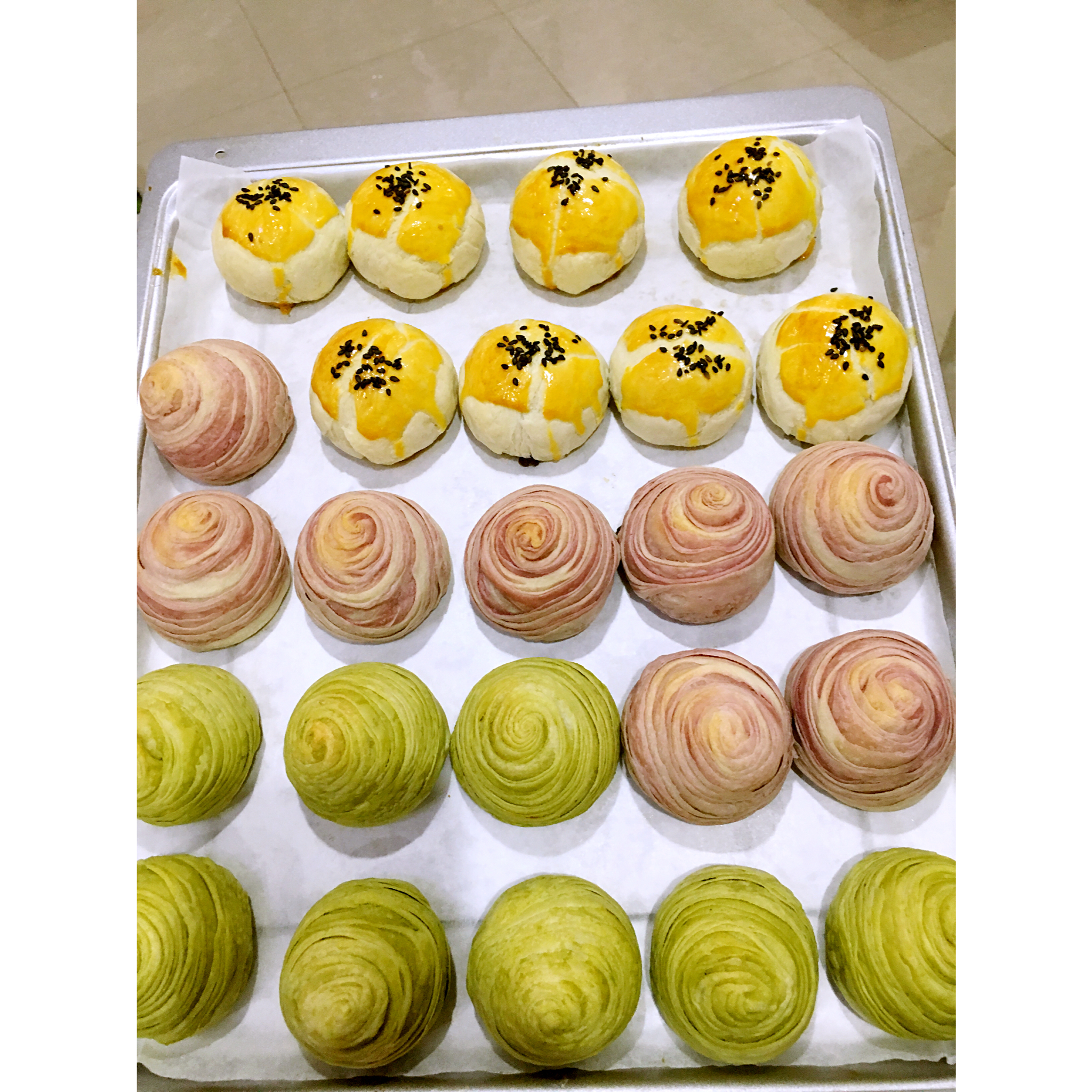 蛋黄酥~紫薯、抹茶、原味~花好月圆，中秋快乐~内附一次做六色蛋黄酥方法~