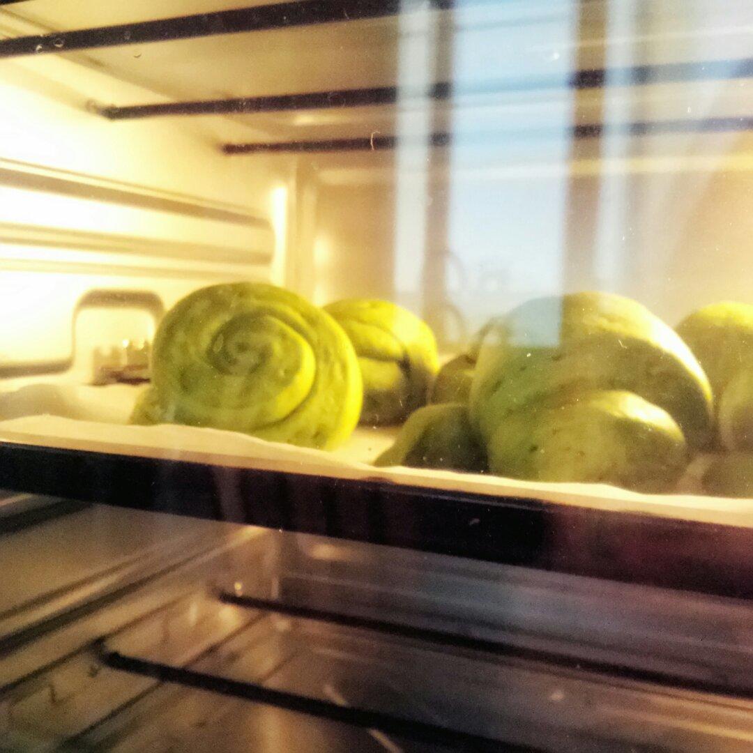 抹茶蜜豆牛角包