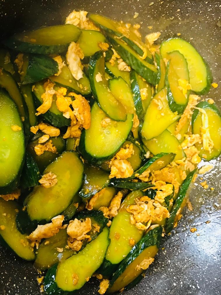 鸡蛋🥚炒黄瓜片🥒