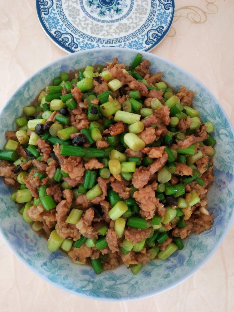 肉碎蒜苔粒