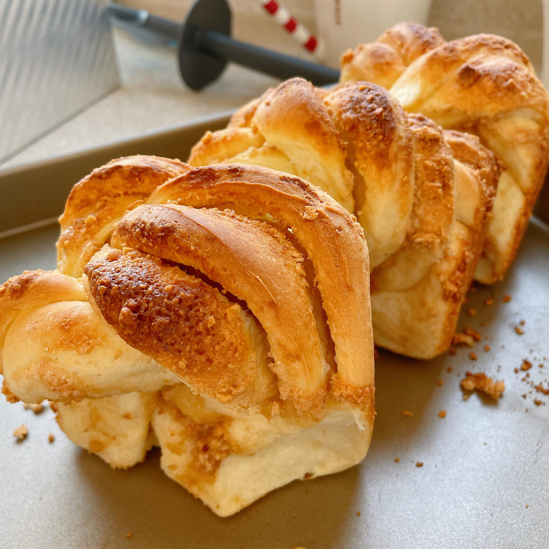 一出炉就被抢光的宝藏吐司，花生手撕吐司 | 高比克t45食谱