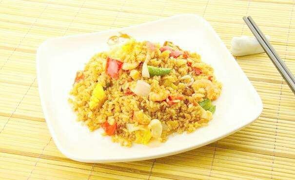 锅巴炒饭的做法