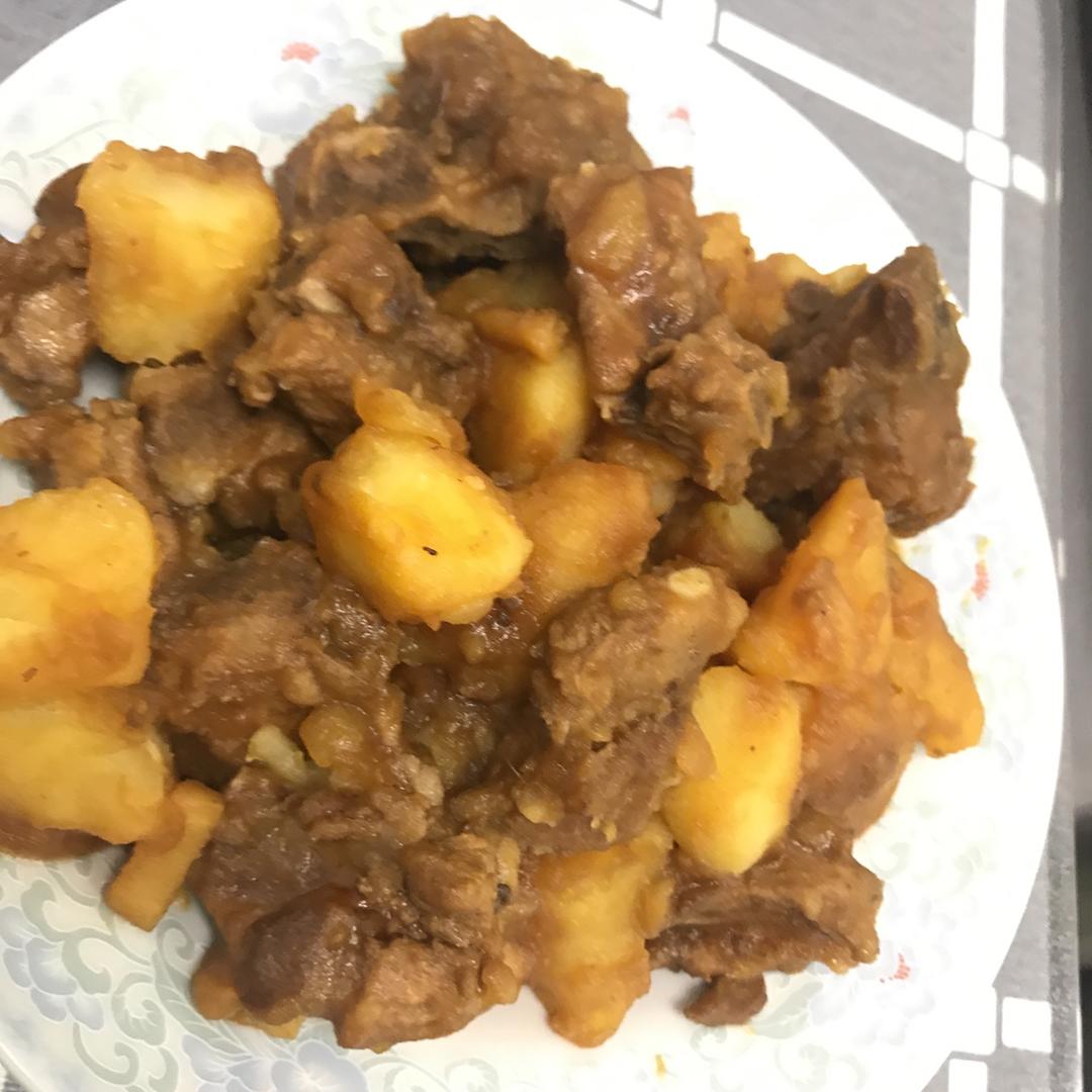 土豆烧排骨