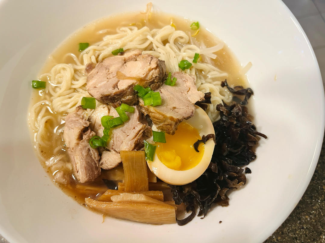 100%成功｜日式豚骨拉面🍜（附叉烧、溏心蛋做法，以及浓汤保存法）