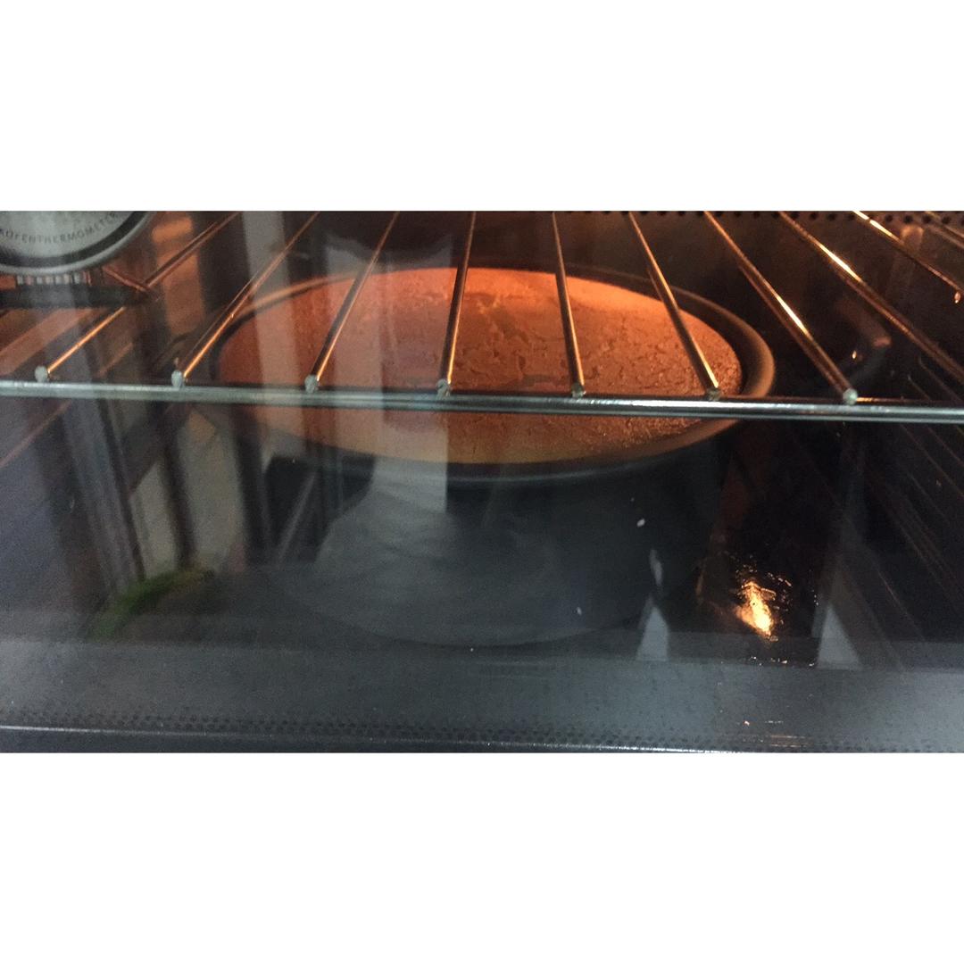 简单好做的8寸戚风蛋糕