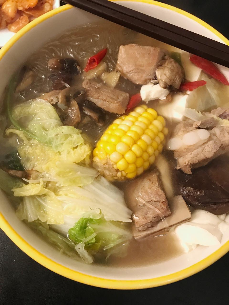 超美味的白菜粉丝排骨汤