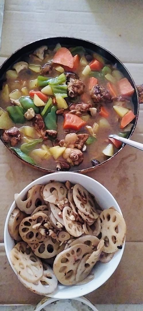 红烧鸡块炖土豆