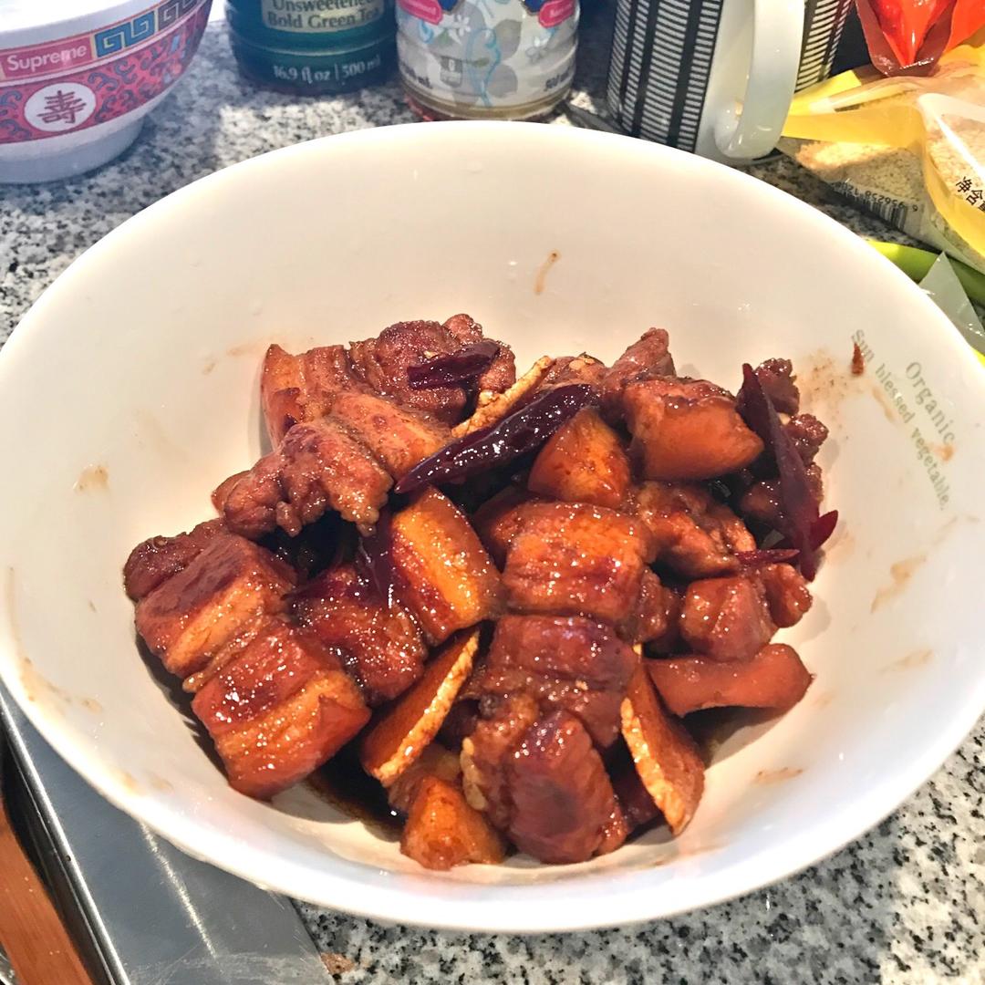 不焯水不放油的家常红烧肉
