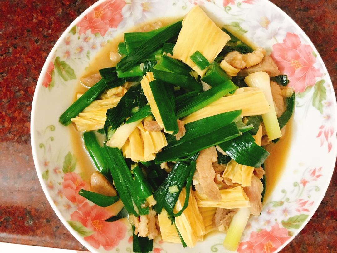 蒜苗炒肉