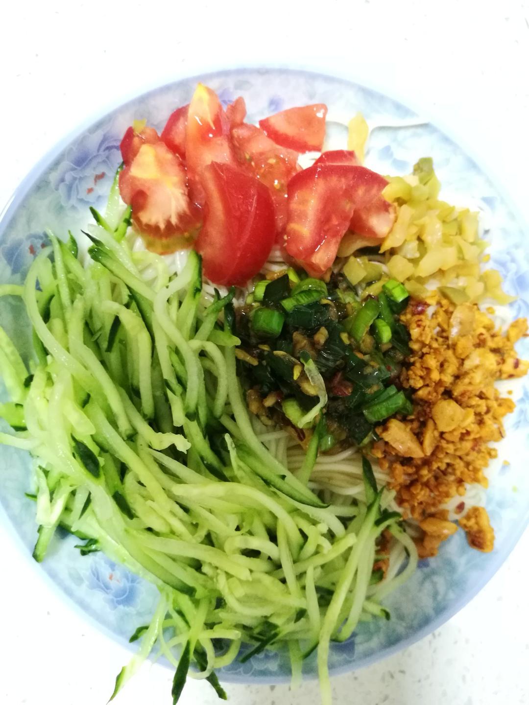 姥姥的爽口凉面！（干拌挂面）
