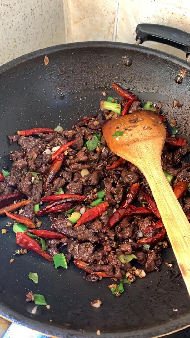 干煸牛肉，麻辣干香好吃得停不下来啊