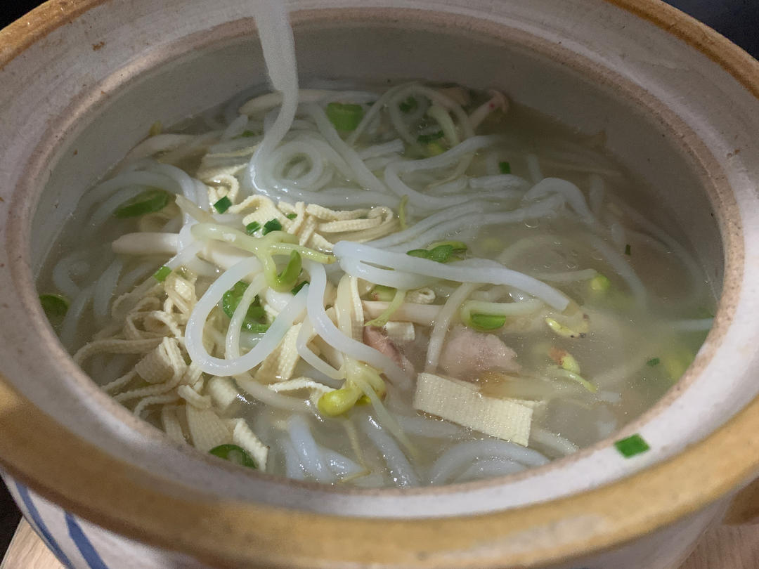 云南菜：鸡汤米线+（内附视频）